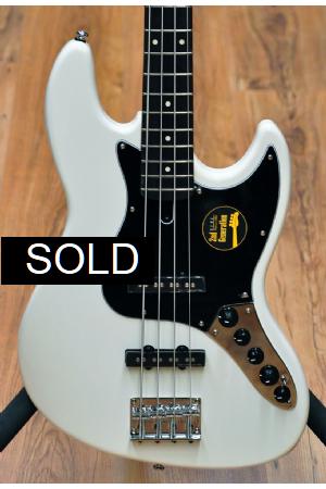 Sire Marcus Miller V3-2nd 4 Antique White Sire Marcus Miller V3-2nd 4 Antique White